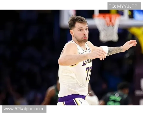 打疯！东契奇单节20分：湖人生计4次队史第二 生计27次超詹姆斯